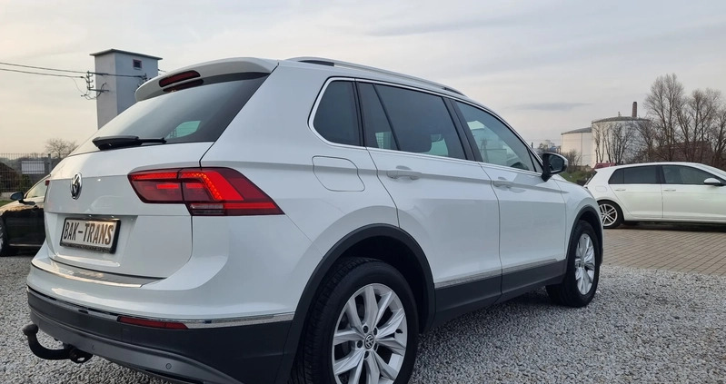 Volkswagen Tiguan cena 122987 przebieg: 152000, rok produkcji 2019 z Piaski małe 596